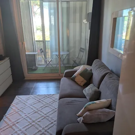 Ponant Avec Parking Climatise