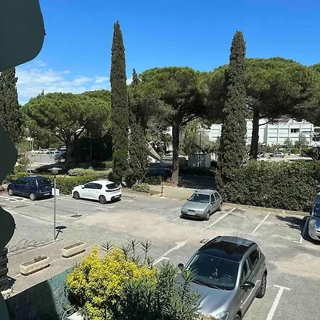 Ponant Avec Parking Climatisé *