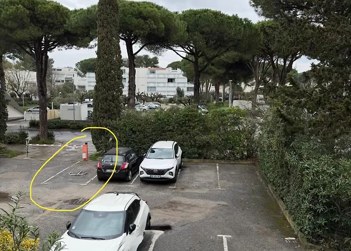 Ponant Avec Parking Climatisé